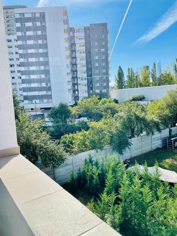 Dream Sury Apartment - Metrou Leonida, Spital Obregia Bukarest Exteriör bild